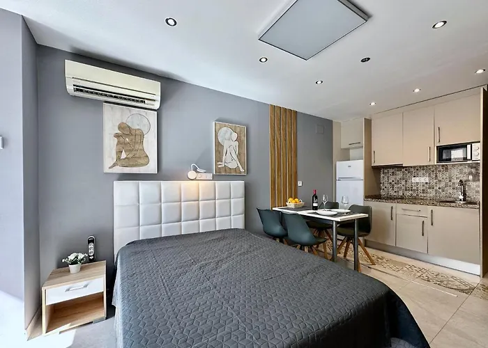 Clubrent - Edf Horizonte, Estudio De Estilo Escandinavo