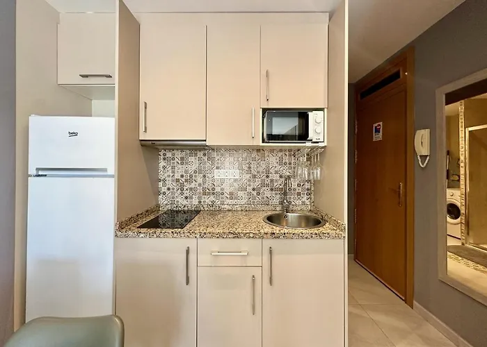 Clubrent - Edf Horizonte, Estudio De Estilo Escandinavo Διαμέρισμα Κάλπε